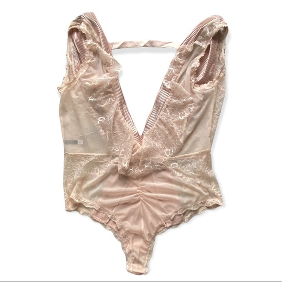 Luxe Lace Plunge Bodysuit - Blush - Picture 3 of 6
